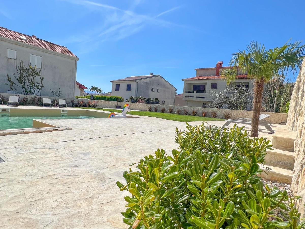 Apartment Baska Mit Poolarea - Krk, Kroatien 외부 사진